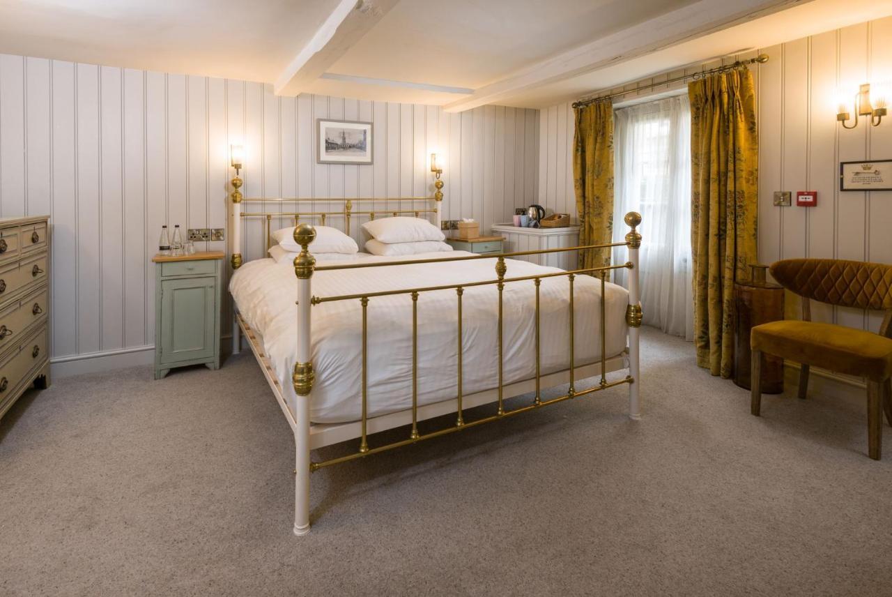 Crown Hotel Стамфорд Экстерьер фото